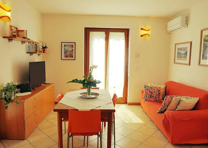 Casa Rudy, On